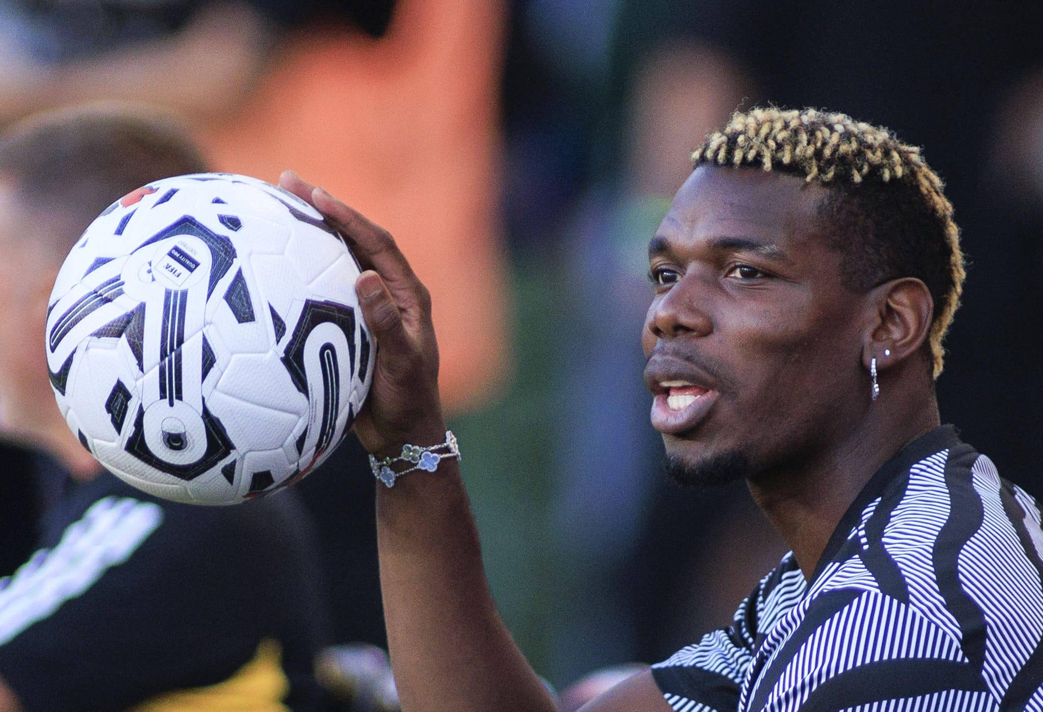 Campe&atilde;o do mundo com Pogba aponta &lsquo;destino ideal&rsquo; para o volante: &lsquo;Time precisa de car&aacute;ter&rsquo;
