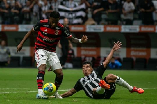 Plata marcou gol igual ao que garantiu o t&iacute;tulo da Copa do Brasil em treino na semana da decis&atilde;o