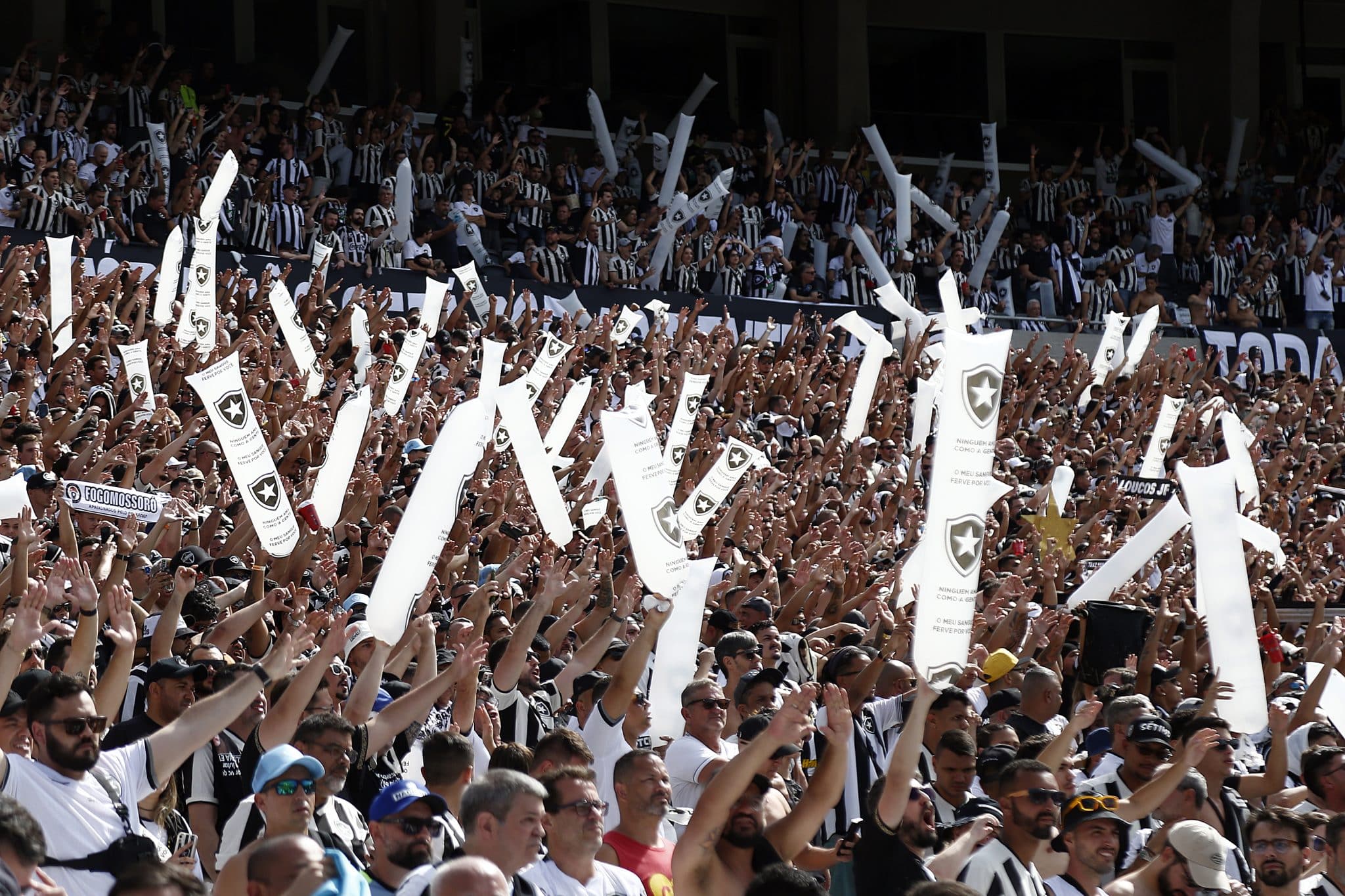 Torcida do Botafogo encheu setor no Monumental (Foto: Vitor Silva / Botafogo)
