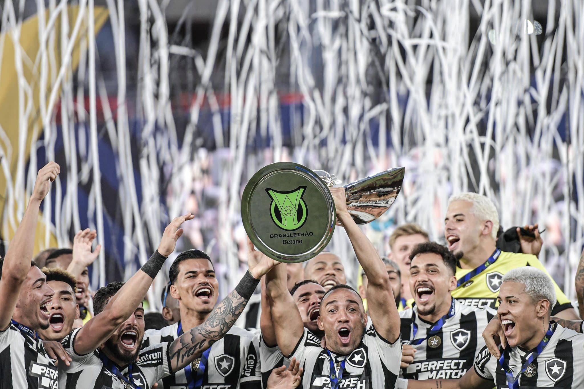 Com t&iacute;tulo brasileiro, Botafogo supera feito hist&oacute;rico do tri do S&atilde;o Paulo de Muricy