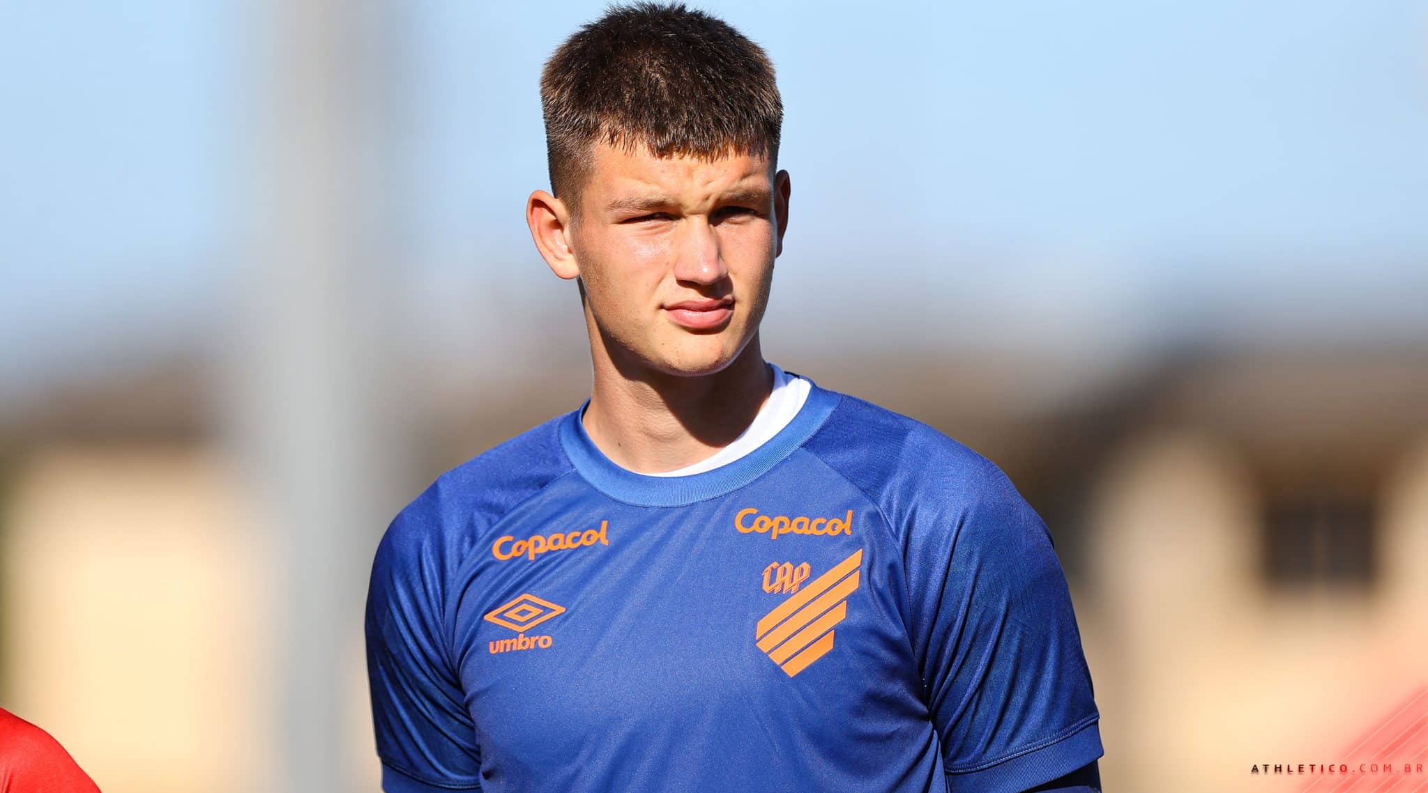 Refugiado de guerra na Ucr&acirc;nia &eacute; relacionado para decis&atilde;o do Athletico no Brasileir&atilde;o