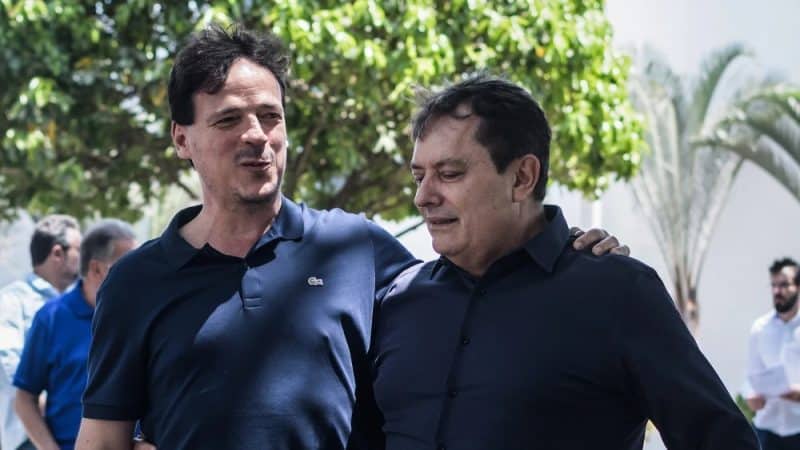 Dono do Cruzeiro explica por que voltou atrás em demissão de Diniz: ‘Me rendi’