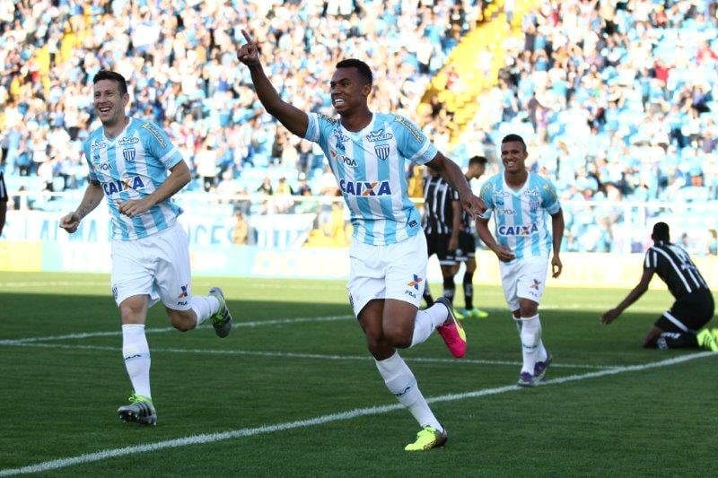 Gabriel Magalh&atilde;es Ava&iacute; Bragantino