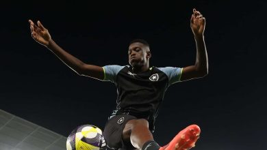 Por que o Botafogo treina sem patrocinador no uniforme no Intercontinental?