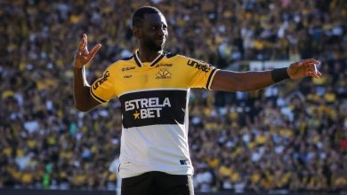Provocado pela torcida do Vasco, Bolasie retruca: &lsquo;Voc&ecirc;s passaram noites sem dormir&rsquo;