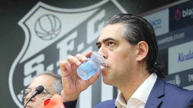 Futuro de Paulo Bracks no Santos j&aacute; tem data para ser definido