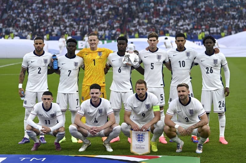 Liverpool pode ceder ‘garçom do time’ para ter estrela da Inglaterra, diz jornal