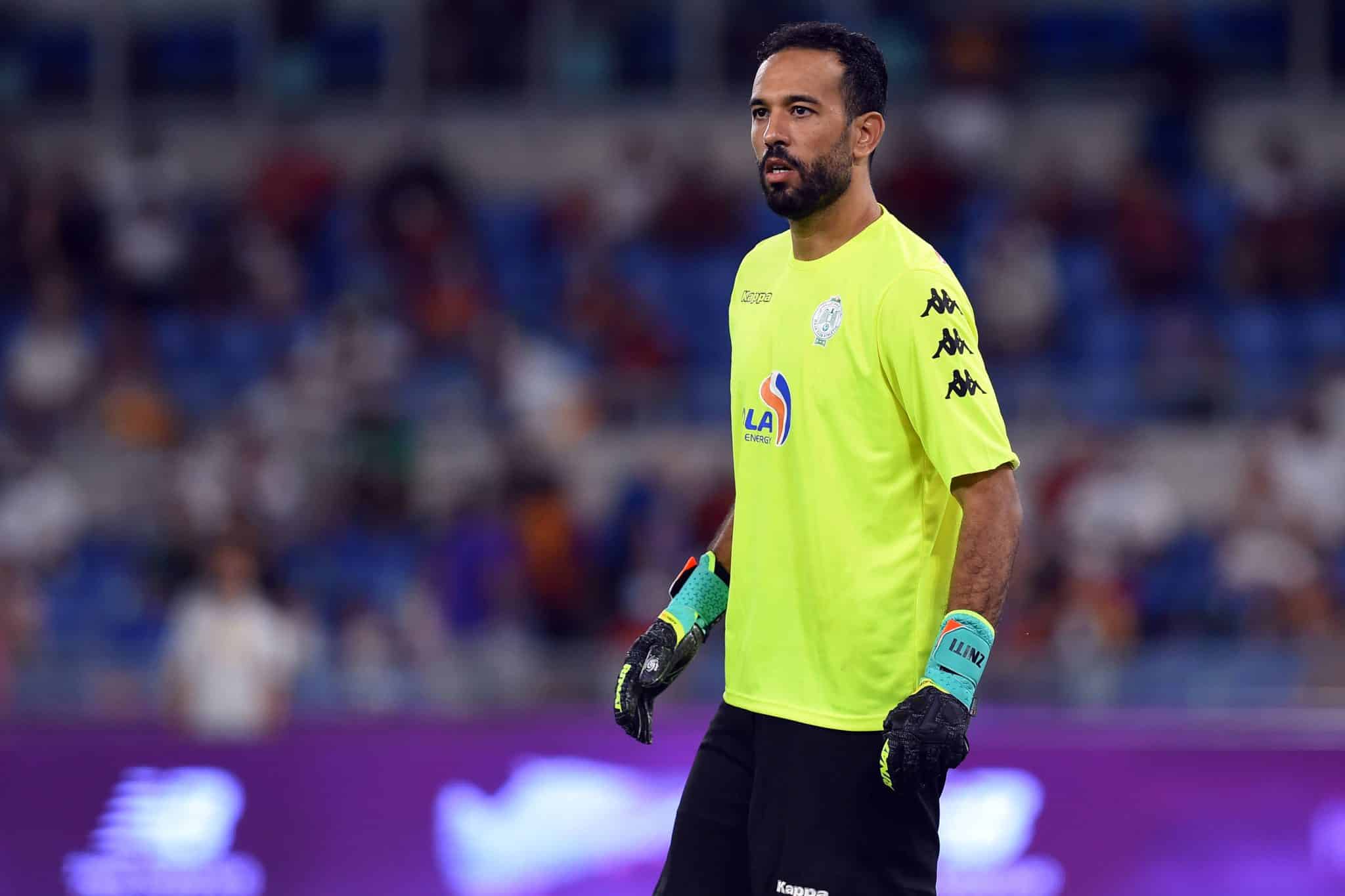 Ex-t&eacute;cnico do Vasco quase &eacute; agredido ao apartar briga de jogador do Raja Casablanca