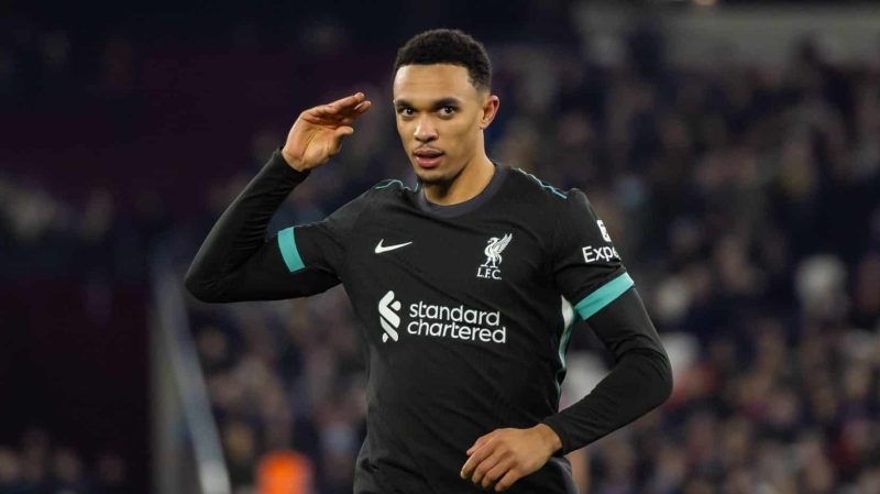 Liverpool é firme em resposta ao Real Madrid, que quer Alexander-Arnold em janeiro