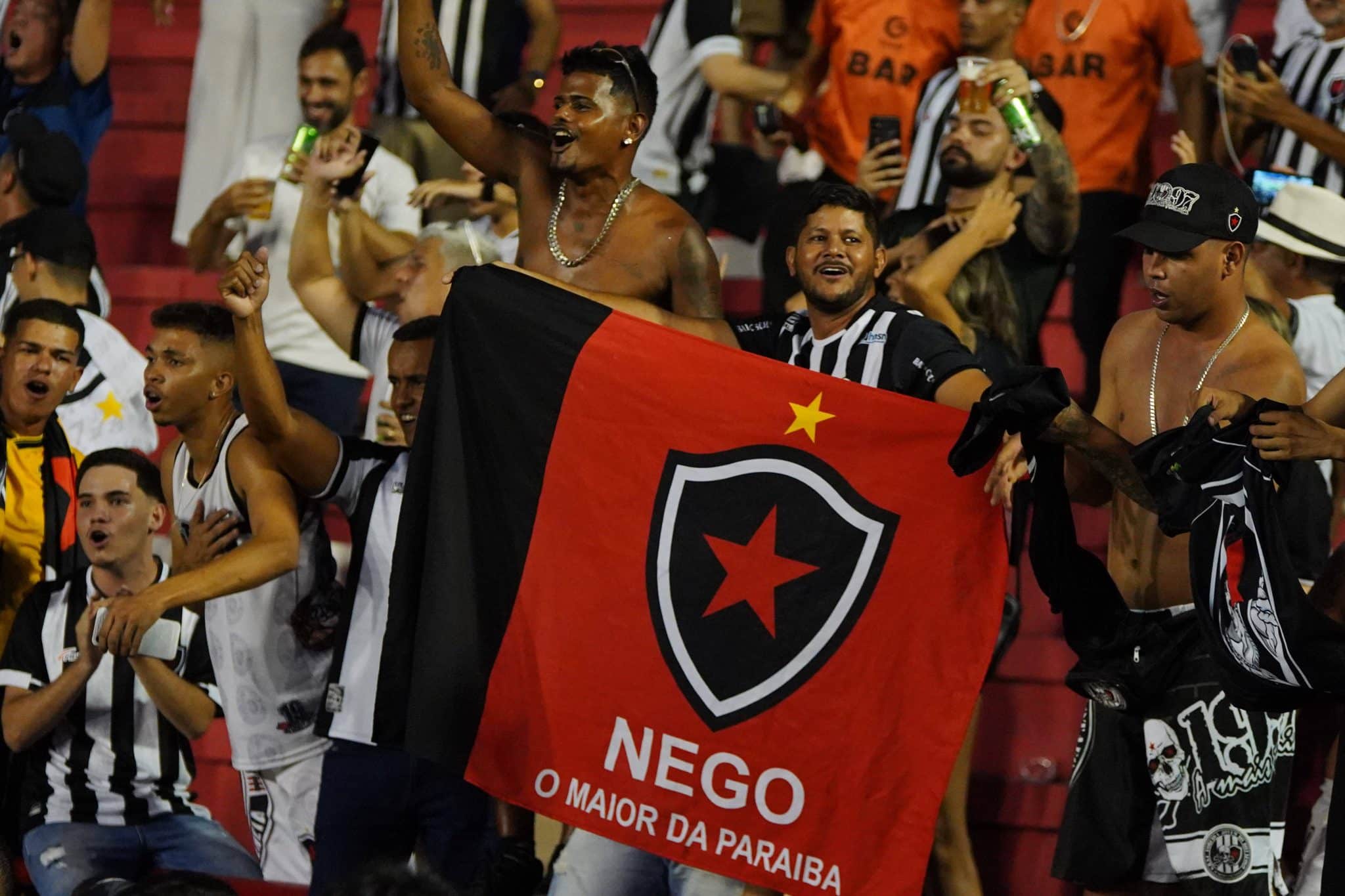 Torcida do Botafogo-PB em partida da Copa do Nordeste 2024