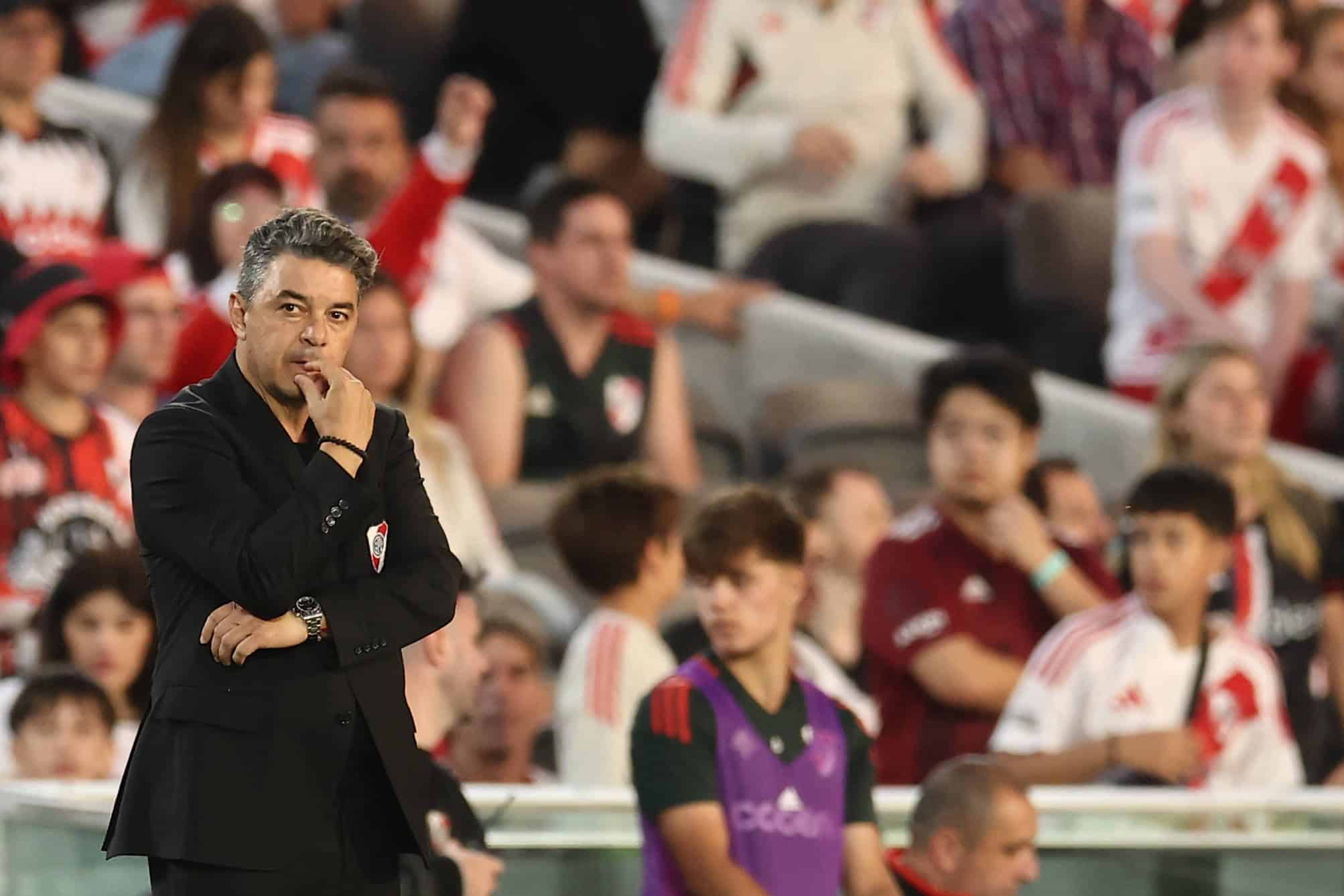 Solu&ccedil;&atilde;o para defesa do River Plate pode ser zagueiro punido por apostas no Brasil