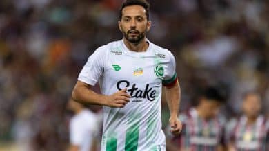 O intermin&aacute;vel Nen&ecirc; renova com o Juventude e pode quebrar recorde no Brasileiro