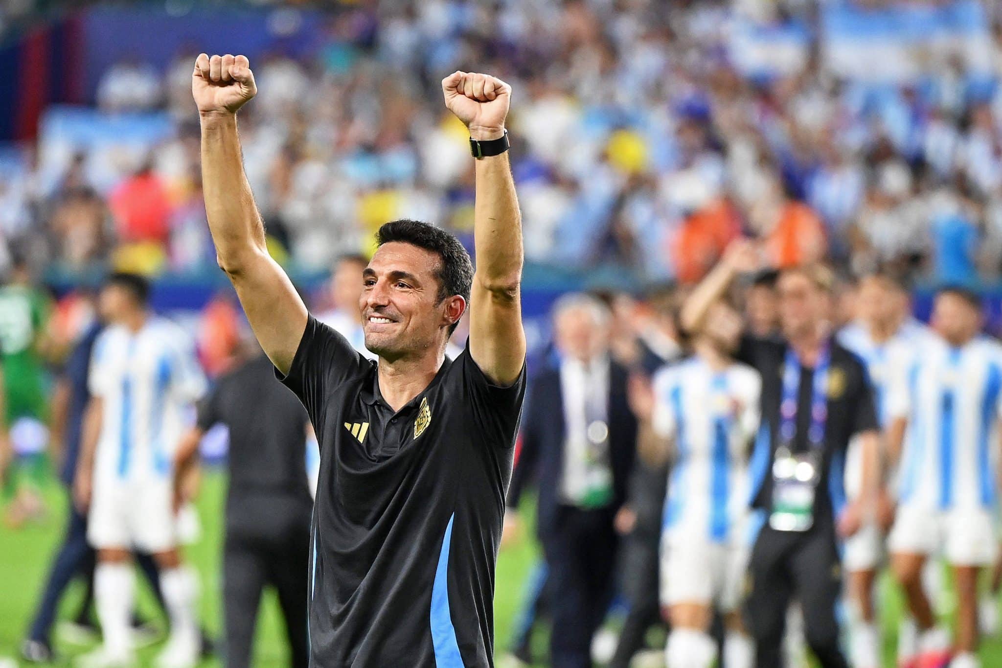 Lionel Scaloni &eacute; o principal advers&aacute;rio de Artur Jorge por pr&ecirc;mio (Foto: Imago Images)