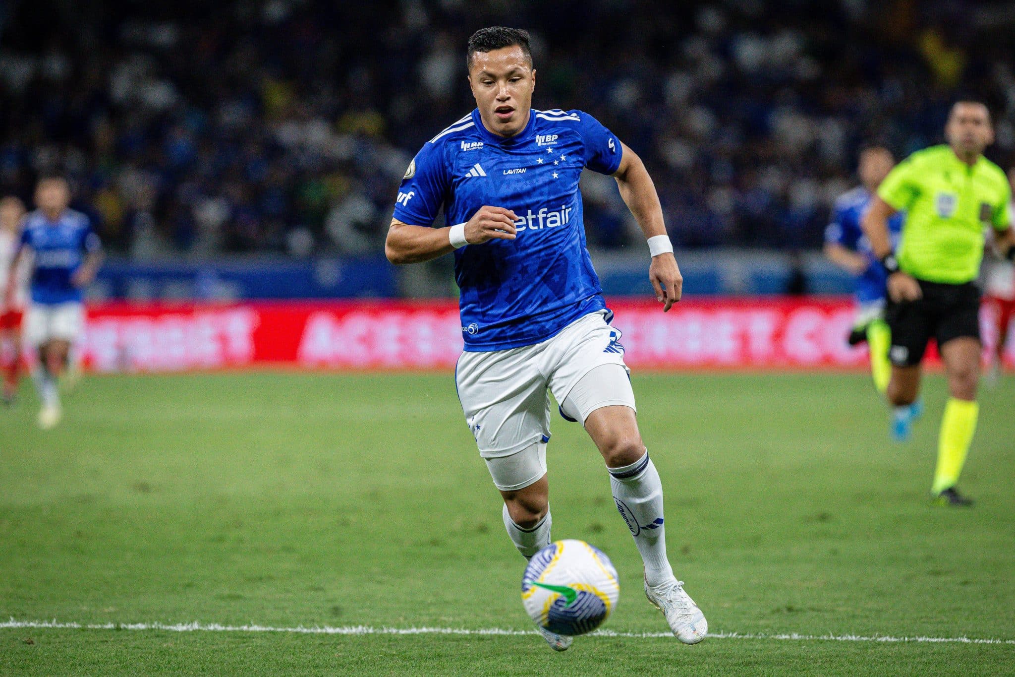 Marlon em a&ccedil;&atilde;o pelo Cruzeiro