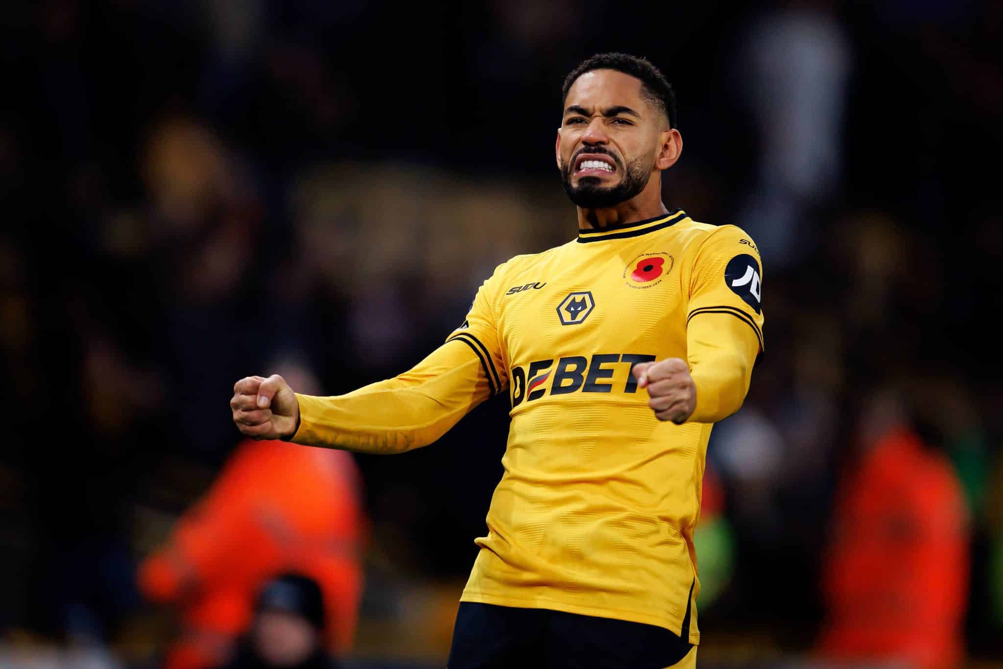 Matheus Cunha comemora gol pelo Wolverhampton