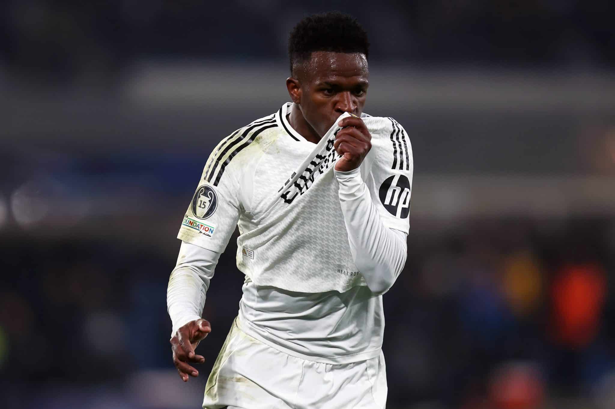 Em 24h, Vinicius Jr responde Rodri&nbsp;e cr&iacute;ticos com pr&ecirc;mio, gol e t&iacute;tulo mundial