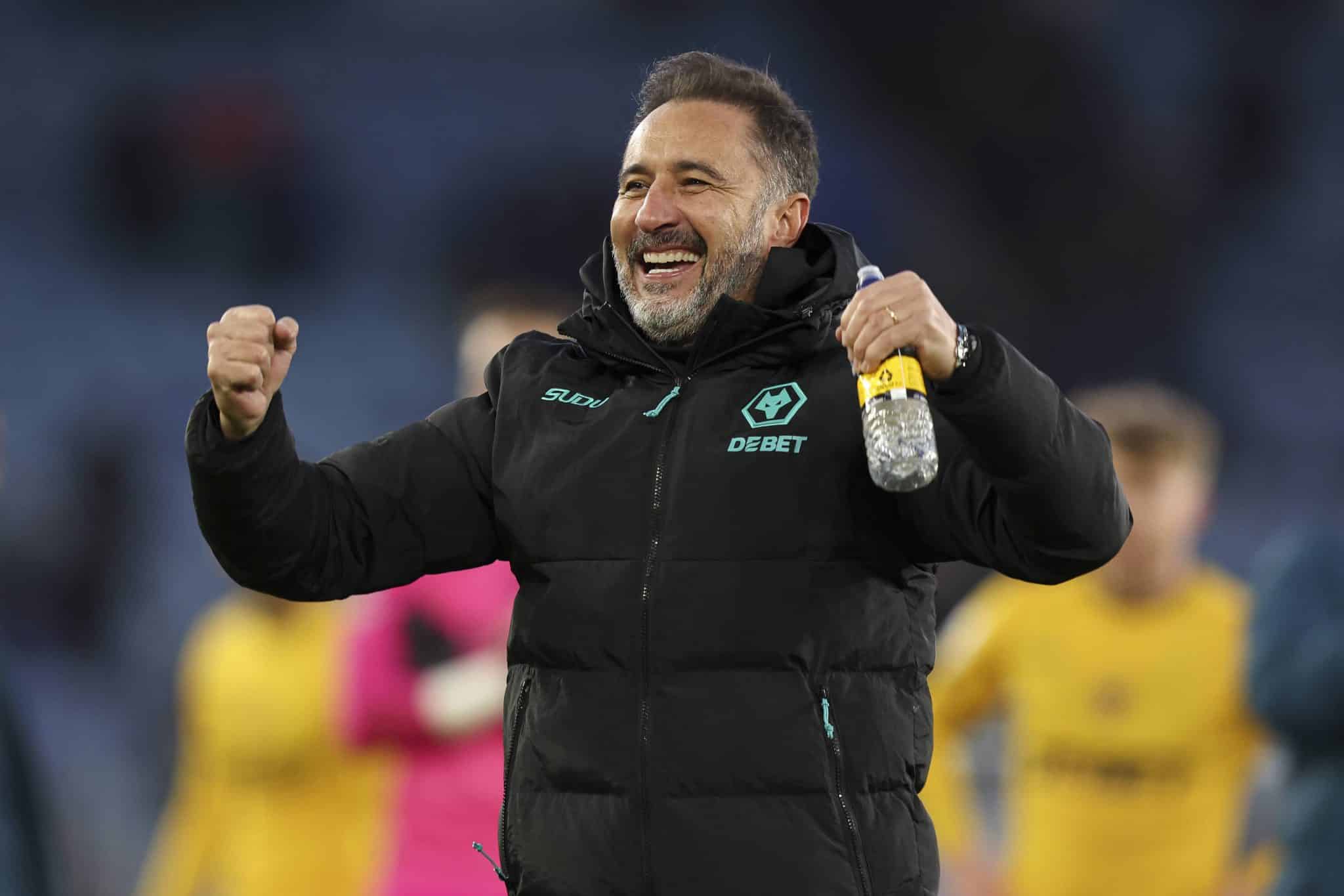 V&iacute;tor Pereira precisou de 45 minutos para deixar a torcida dos Wolves maluca em sua estreia