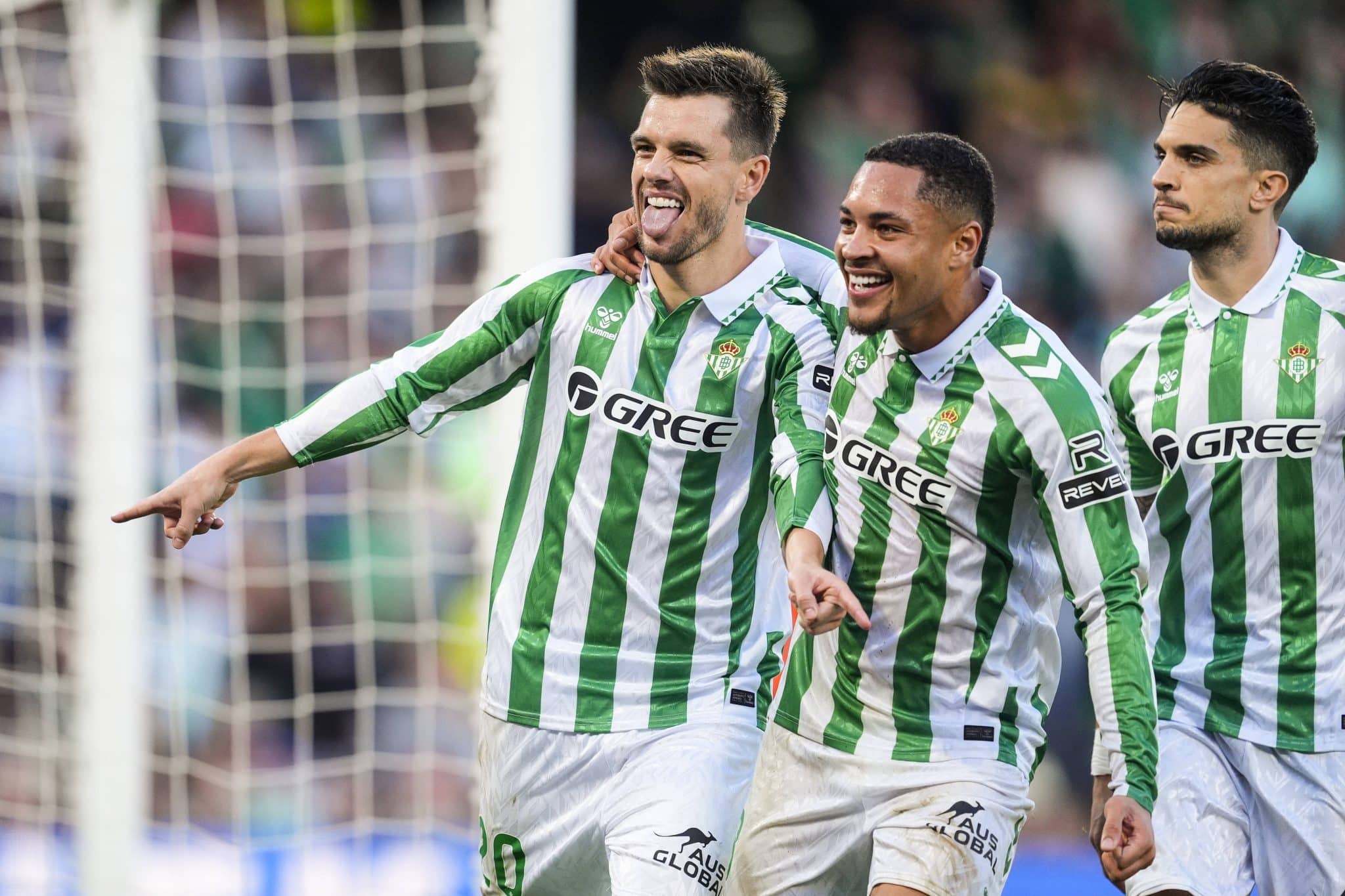 Reencontro de Vitor Roque com o Barcelona mostra que catal&atilde;es estavam errados