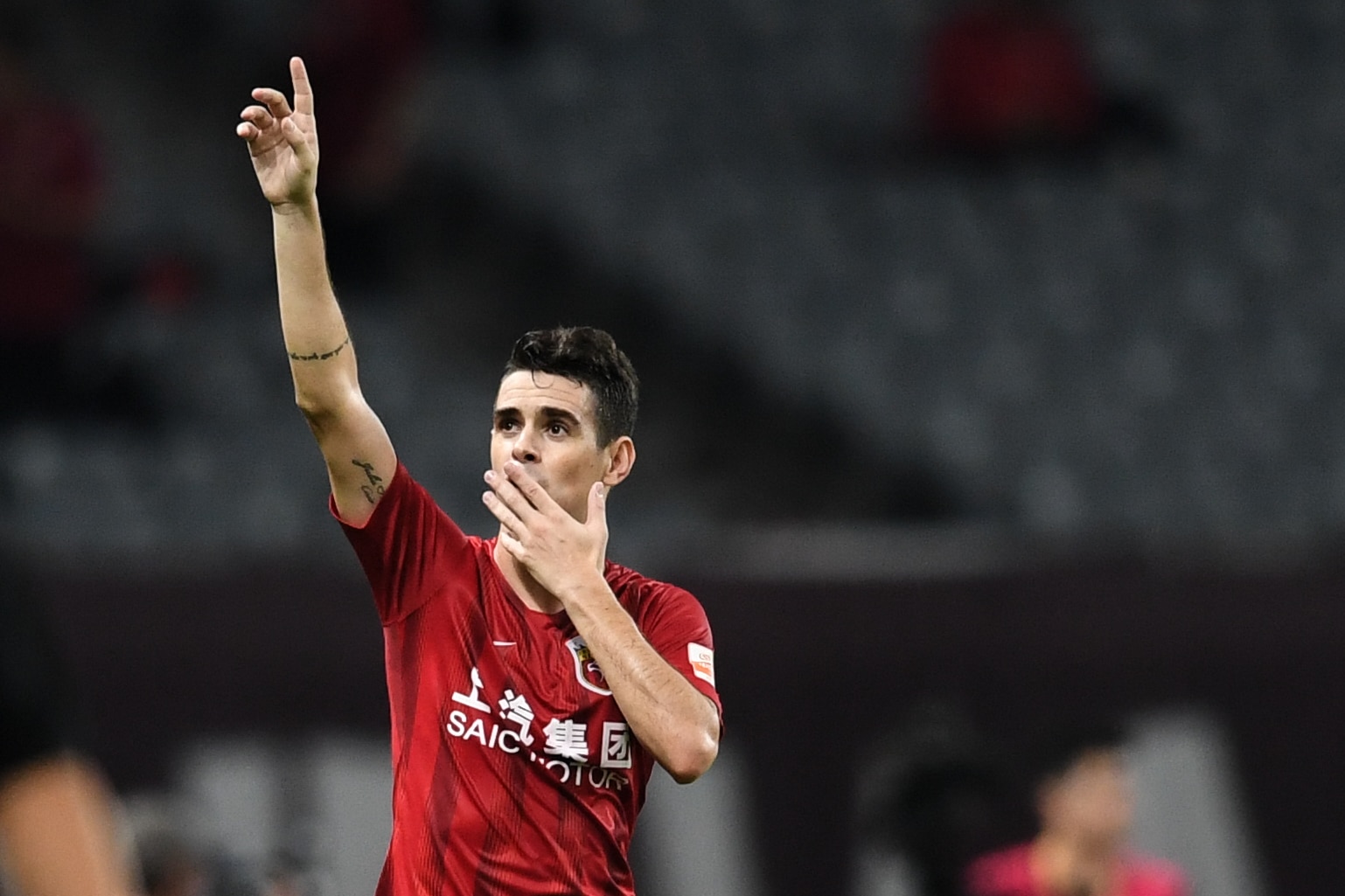 Oscar faz torcida do S&atilde;o Paulo sonhar, mas ter&aacute; que superar dois problemas em 2025