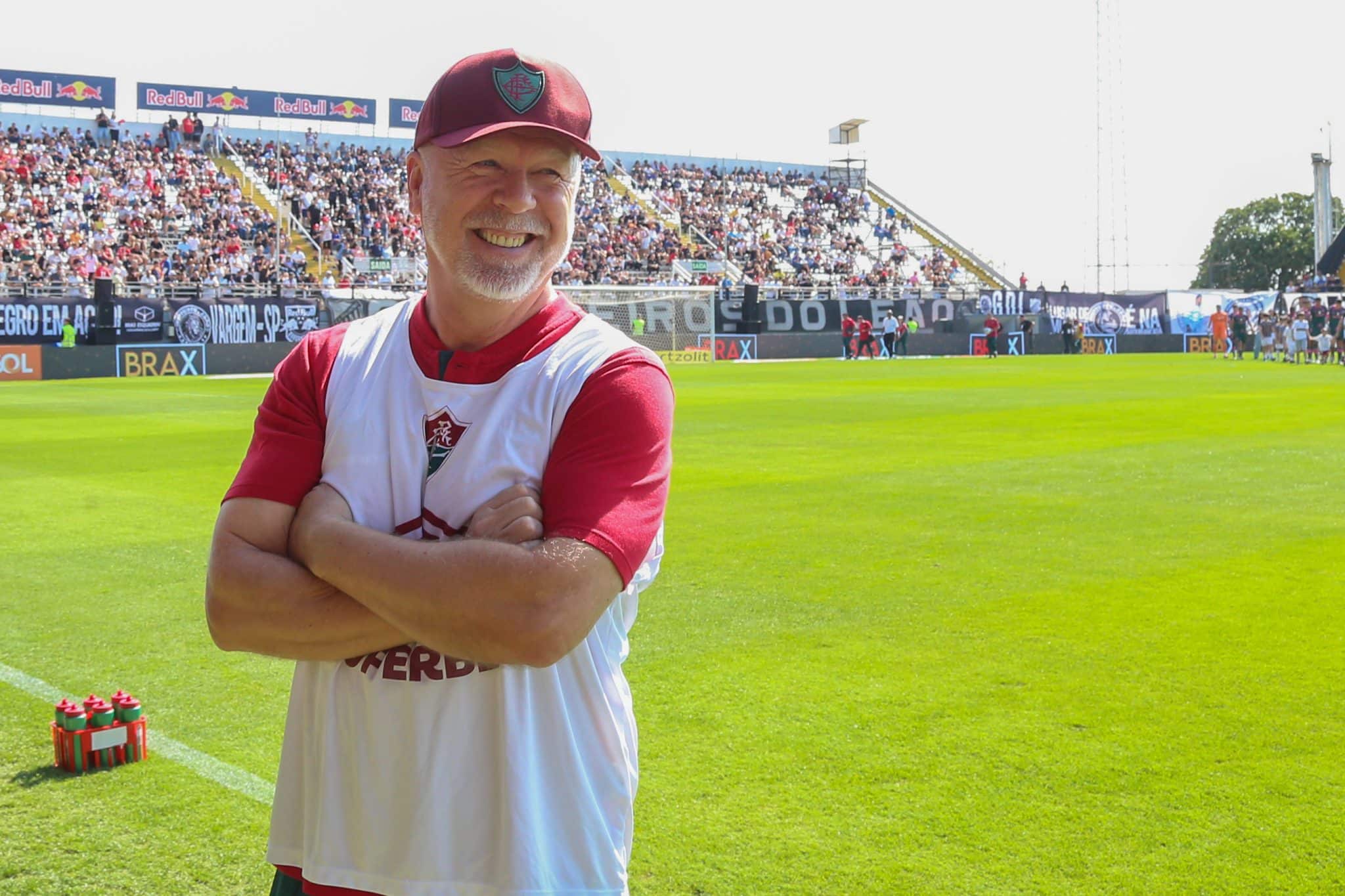 Fluminense vence concorr&ecirc;ncia e encaminha contrata&ccedil;&atilde;o de &lsquo;xod&oacute;&rsquo; de Mano Menezes
