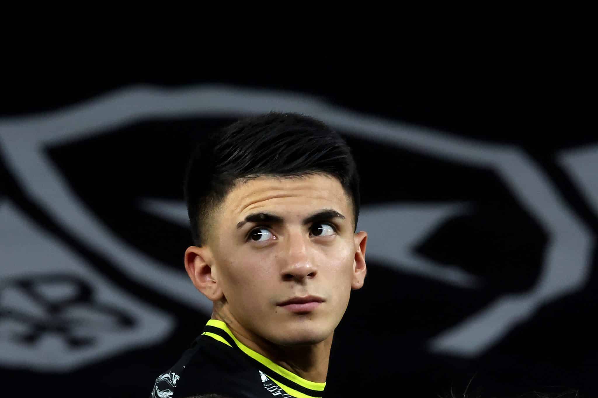 Alvo do Botafogo para substituir Almada joga balde de &aacute;gua fria em John Textor