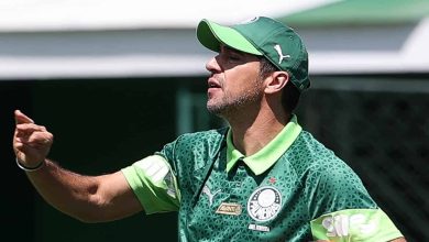 Qual é o tipo de camisa 9 que Abel Ferreira deseja no Palmeiras?