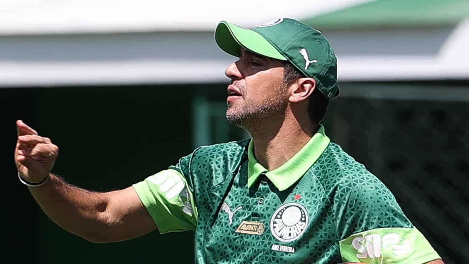 Qual &eacute; o tipo de camisa 9 que Abel Ferreira deseja no Palmeiras?