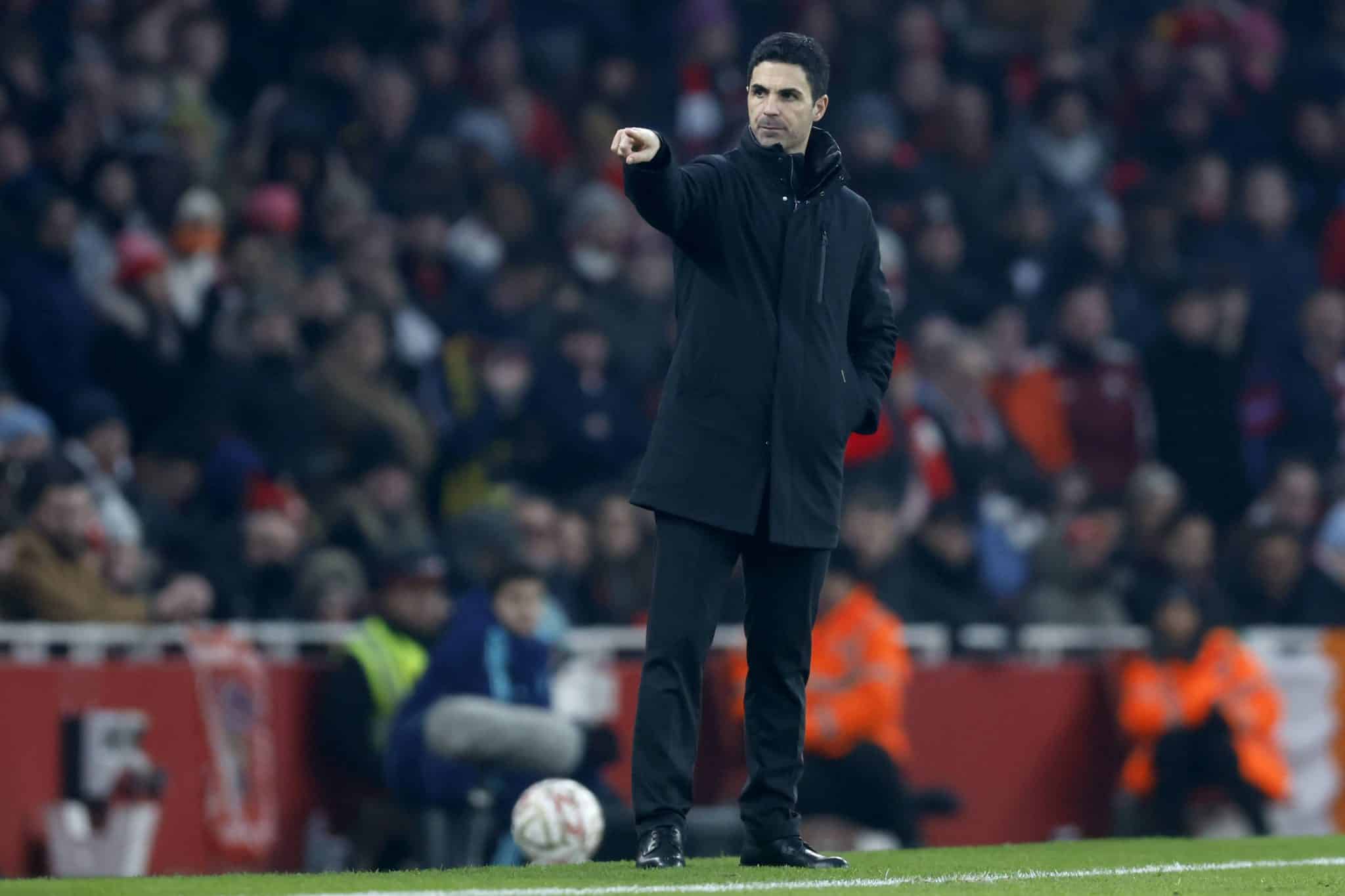 Arteta est&aacute; insatisfeito com o rendimento ofensivo de seus pontas e pede refor&ccedil;os ao ataque do Arsenal