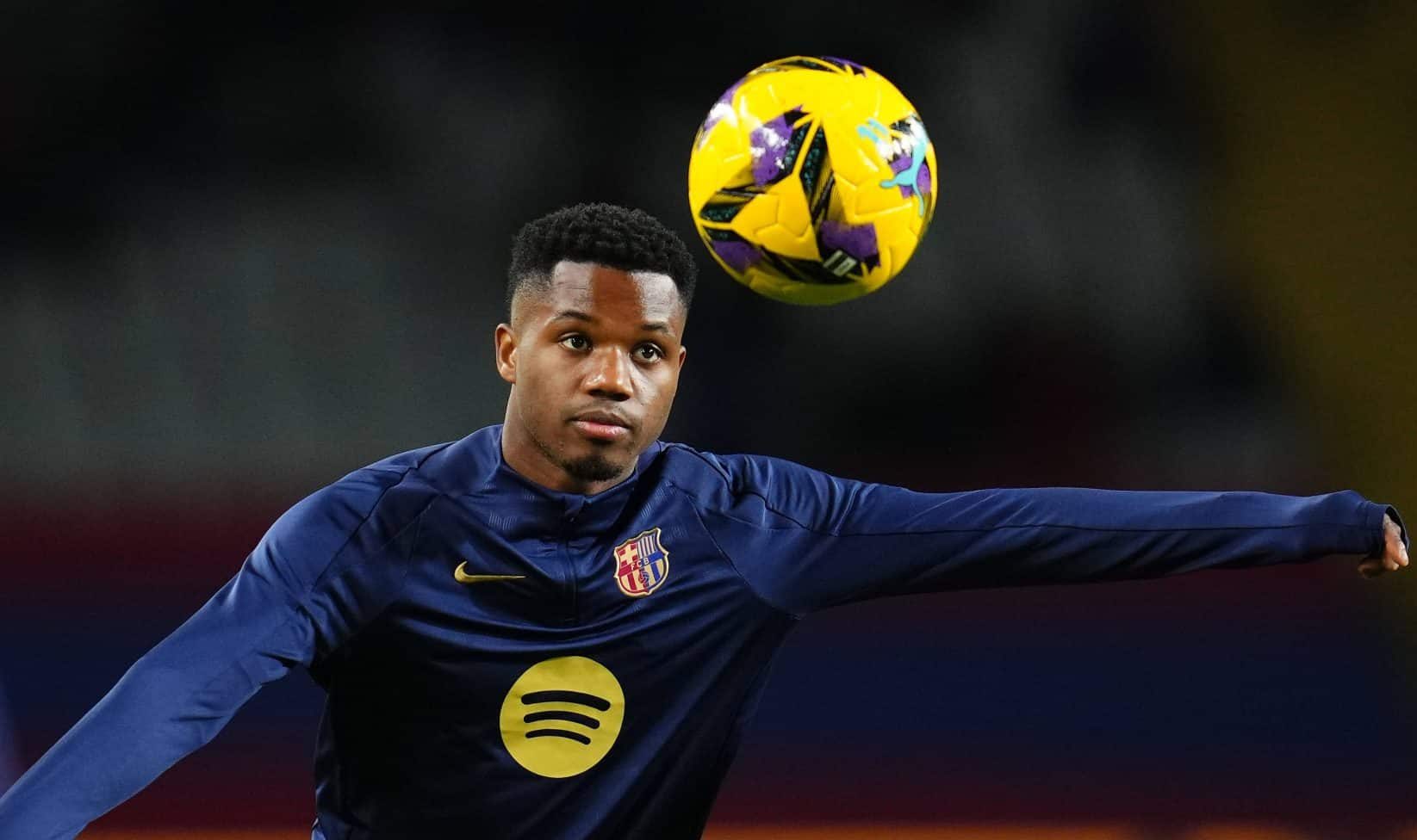 Ansu Fati est&aacute; fora dos planos do Barcelona e pode ir para o futebol ingl&ecirc;s segundo imprensa espanhola