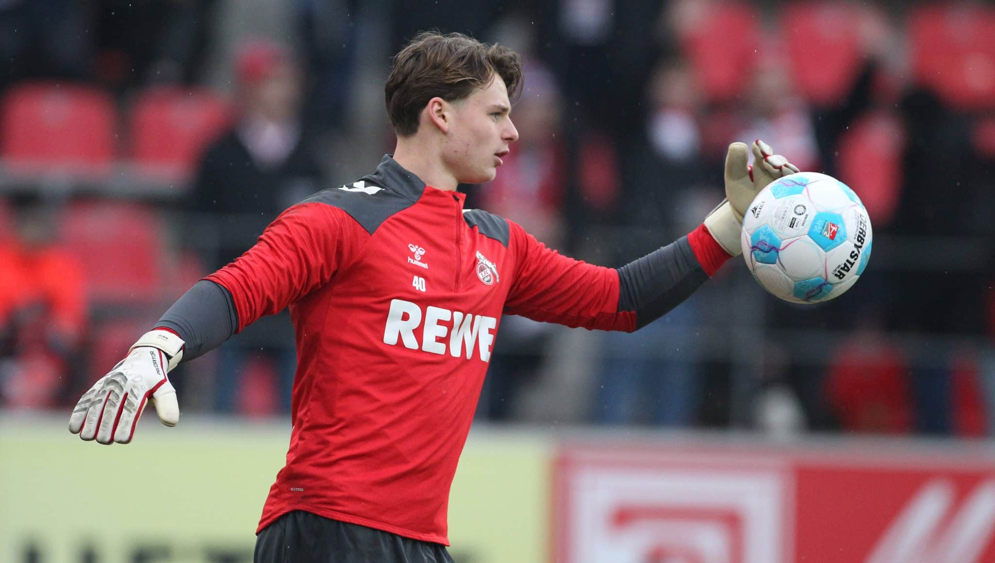 Jovem Jonas Urbig pode aparecer como futuro refor&ccedil;o do Bayern de Munique segundo imprensa alem&atilde;