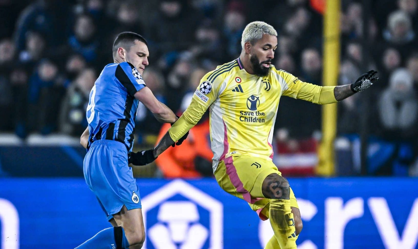 Douglas Luiz &eacute; um dos alvos do Manchester City neste final de janela de janeiro