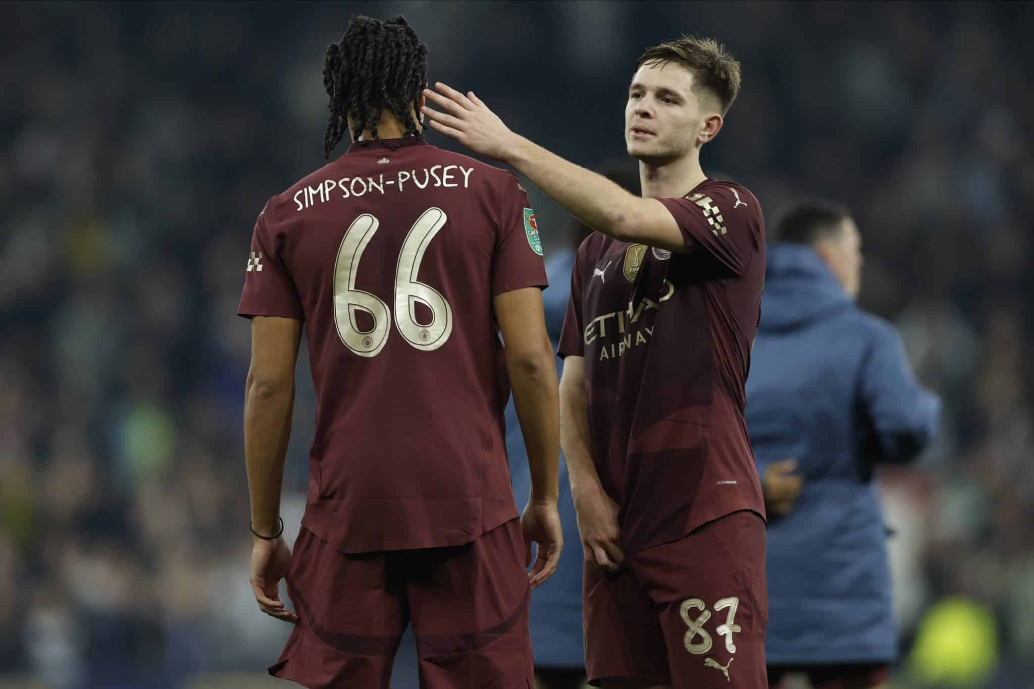 Novo Palmer? Gigantes da Bundesliga entram em disputa por revela&ccedil;&atilde;o do City