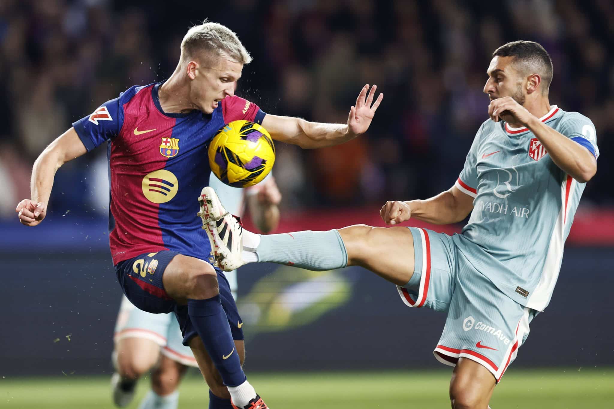 Dani Olmo deseja permanecer no Barcelona, independente do problema de seu registro em LaLiga