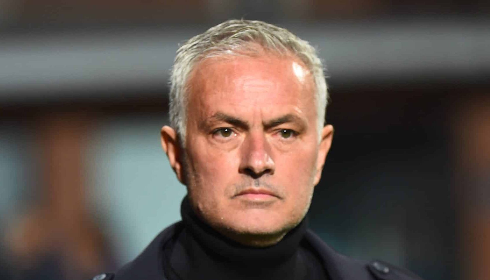 Fenerbah&ccedil;e investe R$ 62 milh&otilde;es em defensor brasileiro da Premier League