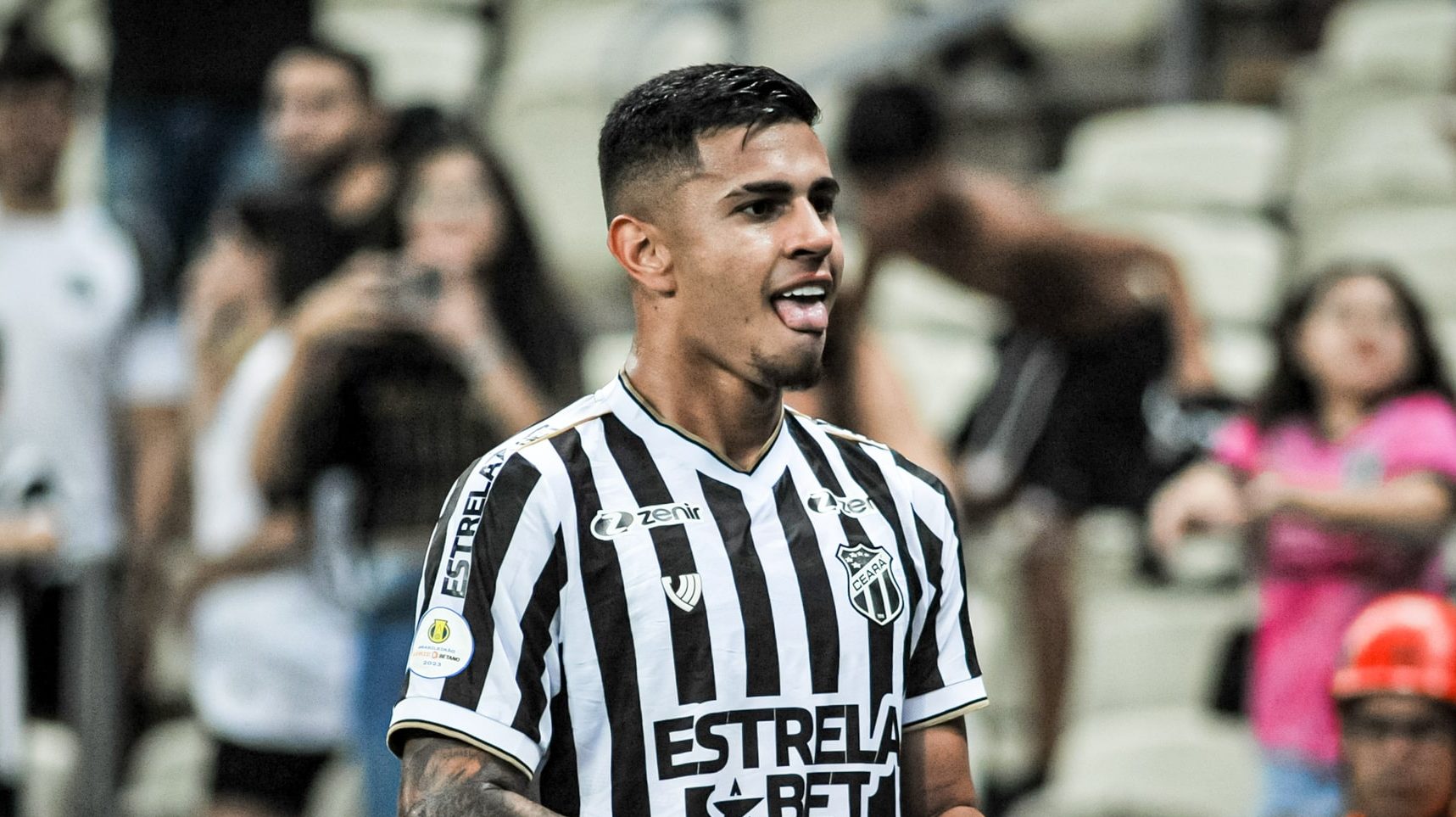Quem &eacute; e como joga David Ricardo, zagueiro perto de refor&ccedil;ar o Botafogo