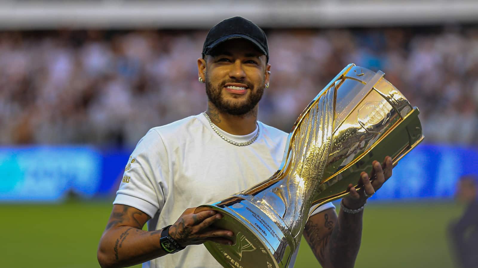 Cautela e bastidores: O que est&aacute; por tr&aacute;s do retorno &lsquo;iminente&rsquo; de Neymar ao Santos