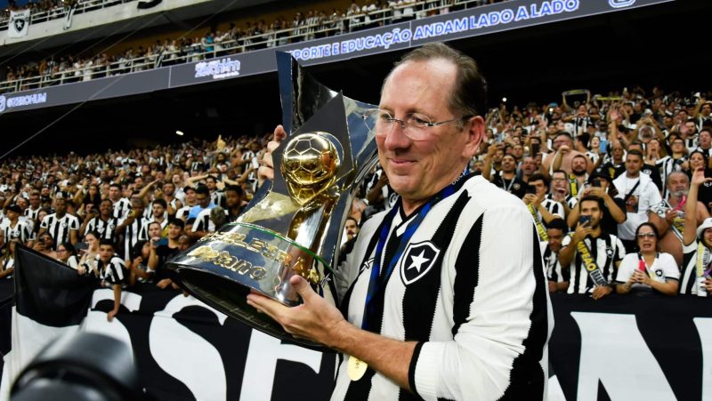 ‘É um desperdício ver os mesmos times disputando Copa do Brasil, Libertadores e Brasileirão’