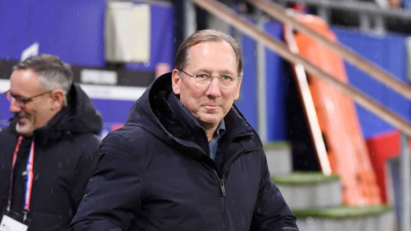 Textor volta a procurar portugu&ecirc;s que negou Botafogo e colecionou conflitos na It&aacute;lia