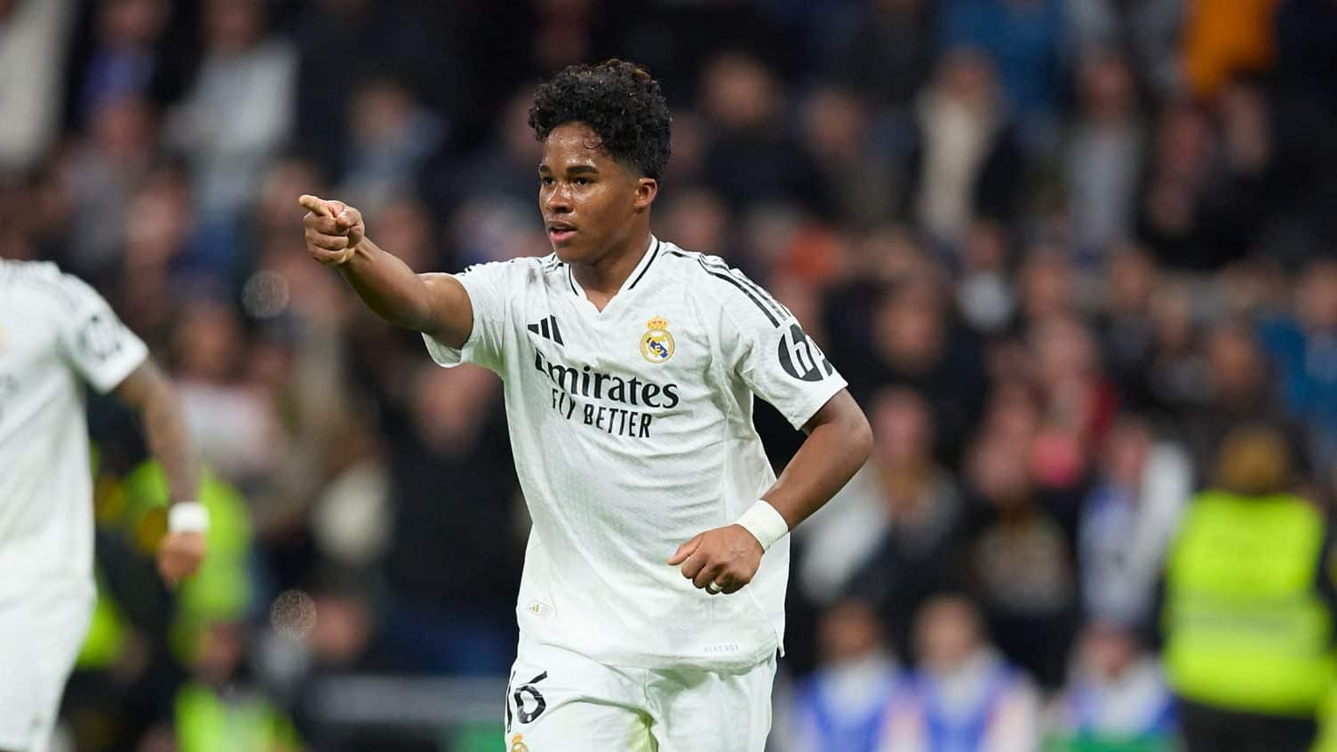 Endrick admite n&atilde;o gostar de jogar pouco no Real, mas revive postura dos tempos de Palmeiras