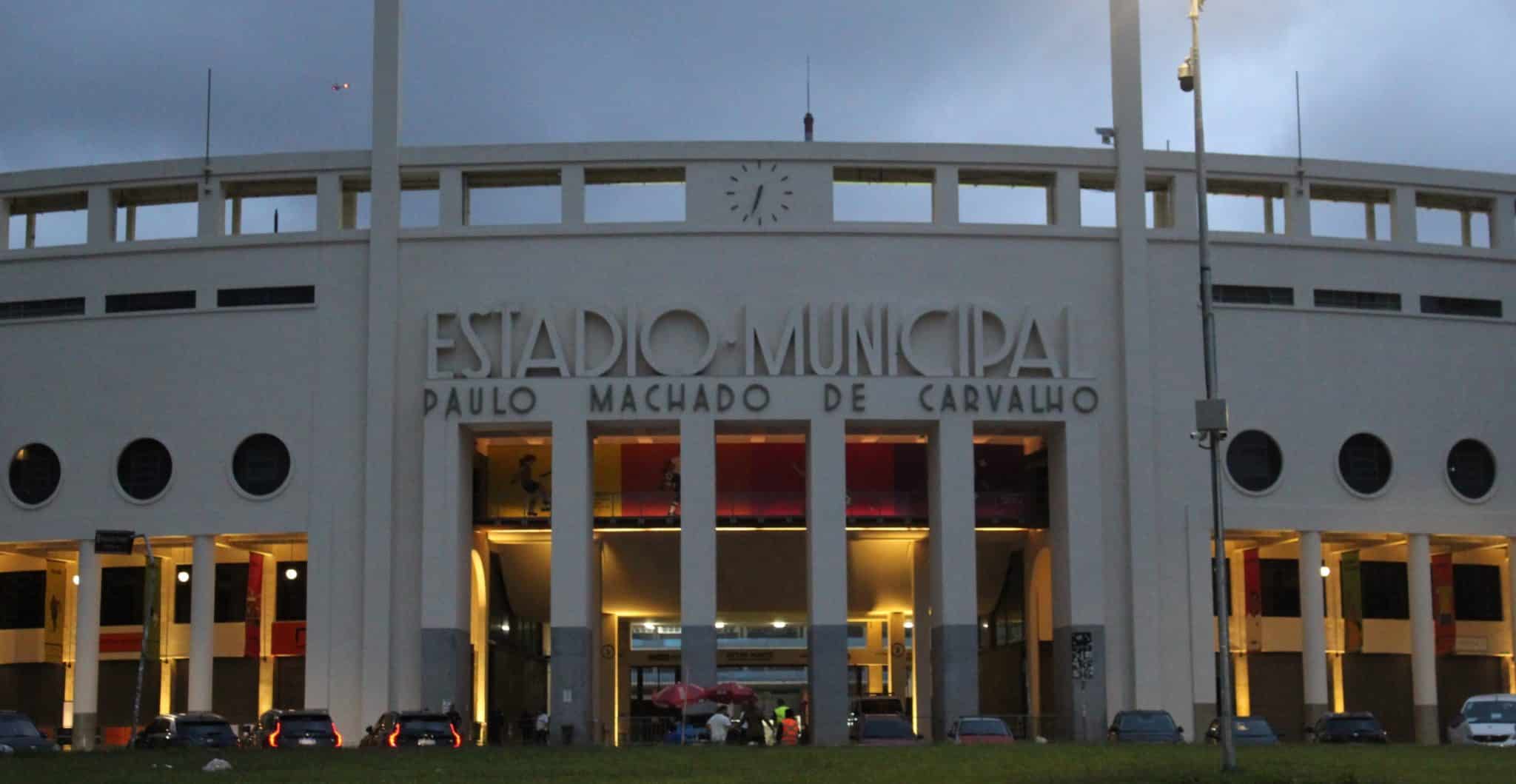 Fachada do est&aacute;dio do Pacaembu