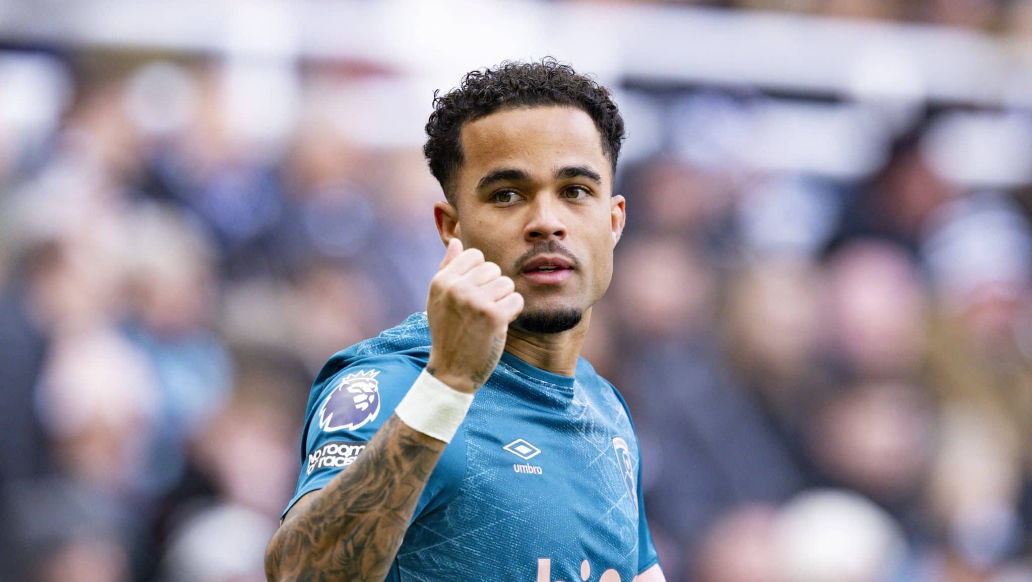 Atua&ccedil;&atilde;o hist&oacute;rica de holand&ecirc;s vira pesadelo de Bruno Guimar&atilde;es e Joelinton em passeio