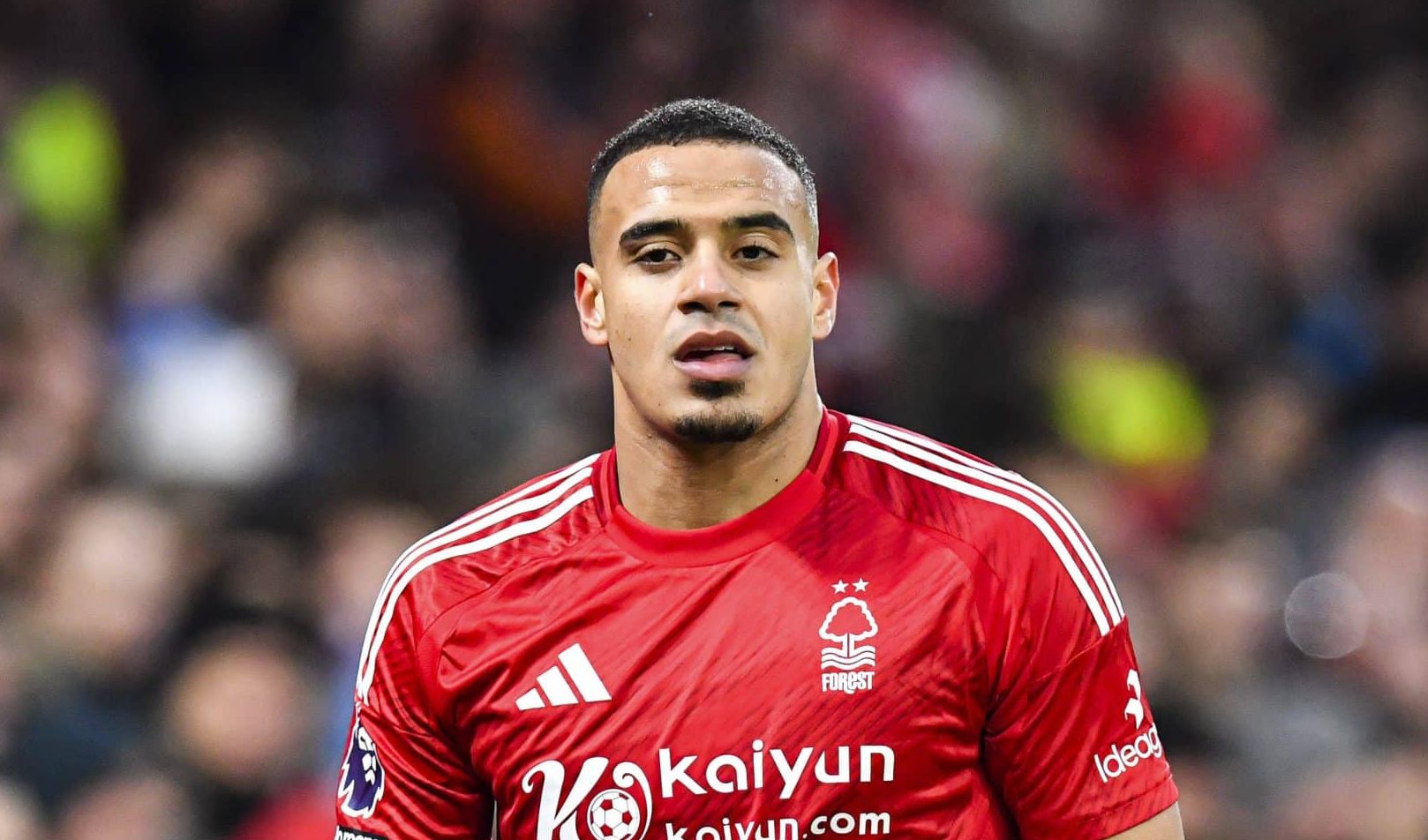 Murillo joga balde de &aacute;gua fria no Chelsea e define onde vai jogar