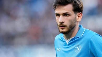 Napoli prepara oferta de R$ 312 milh&otilde;es por atacante do United para substituir Kvara