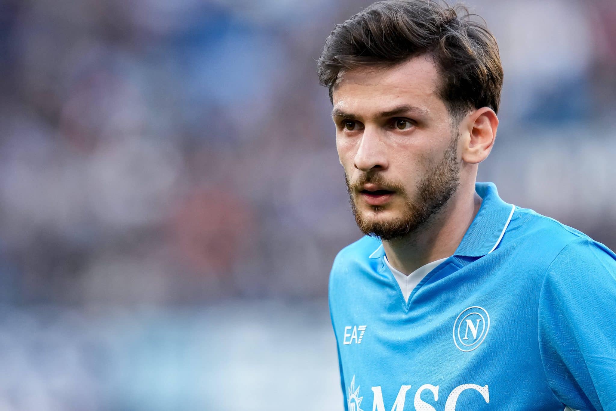 Napoli prepara oferta de R$ 312 milh&otilde;es por atacante do United para substituir Kvara