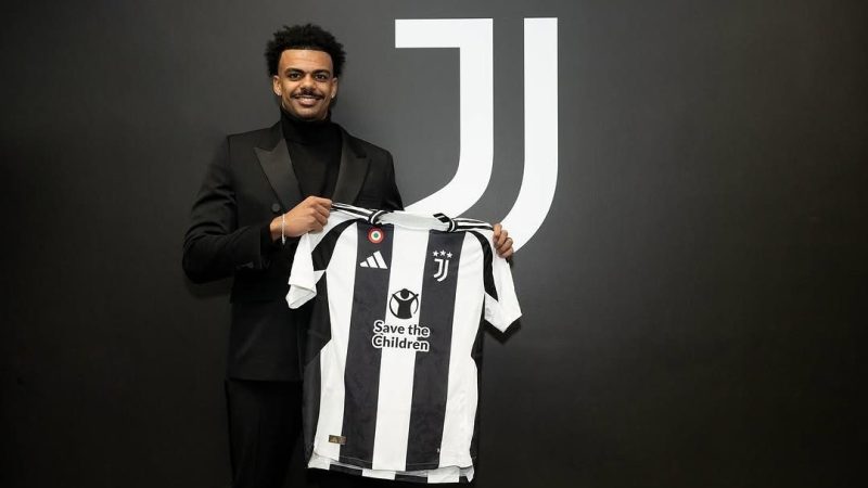 Treinador compara Renato Veiga com lenda do futebol francês: ‘Parece o Desailly’