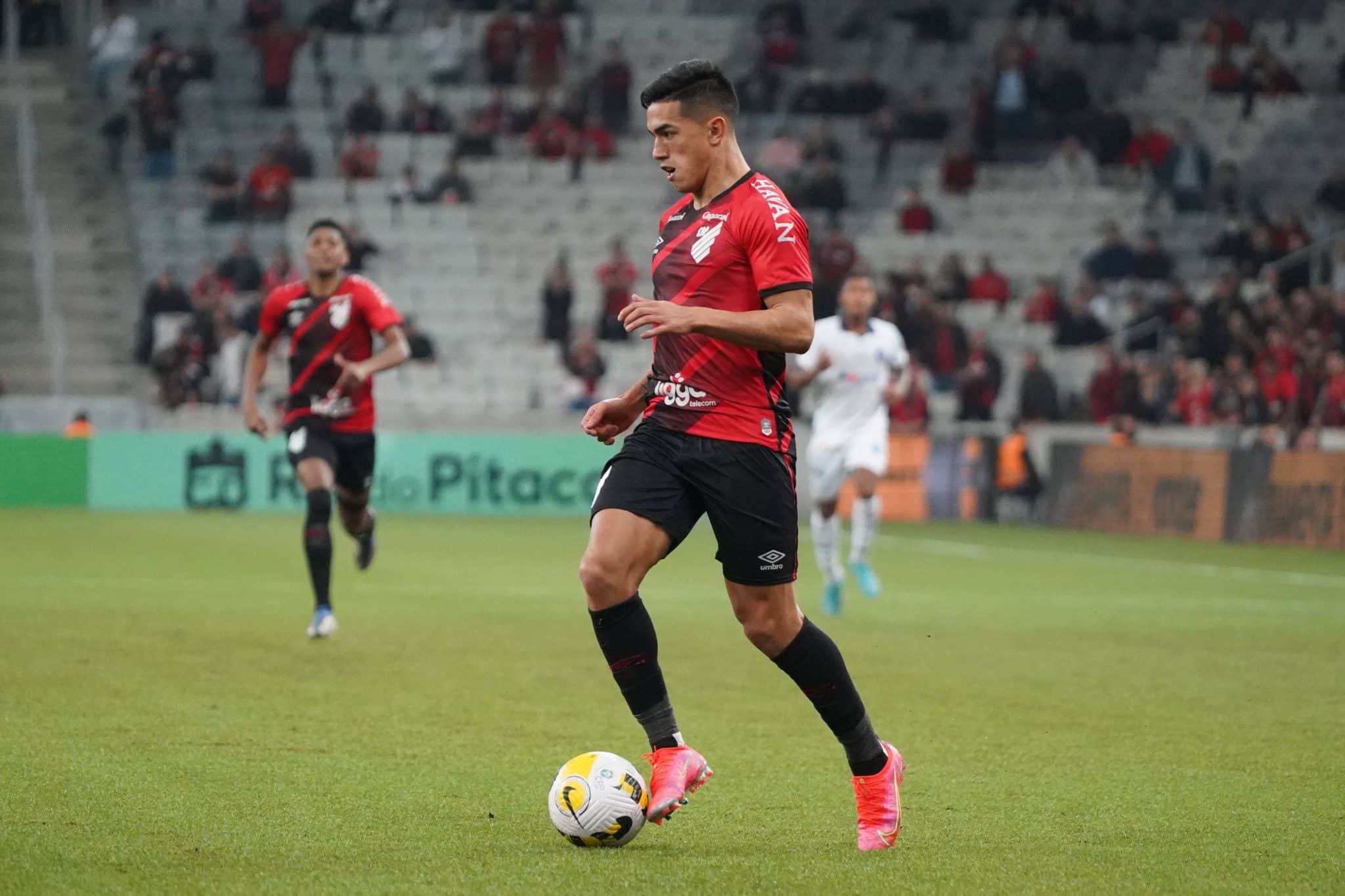 Tom&aacute;s Cuello Athletico-PR Atl&eacute;tico-MG