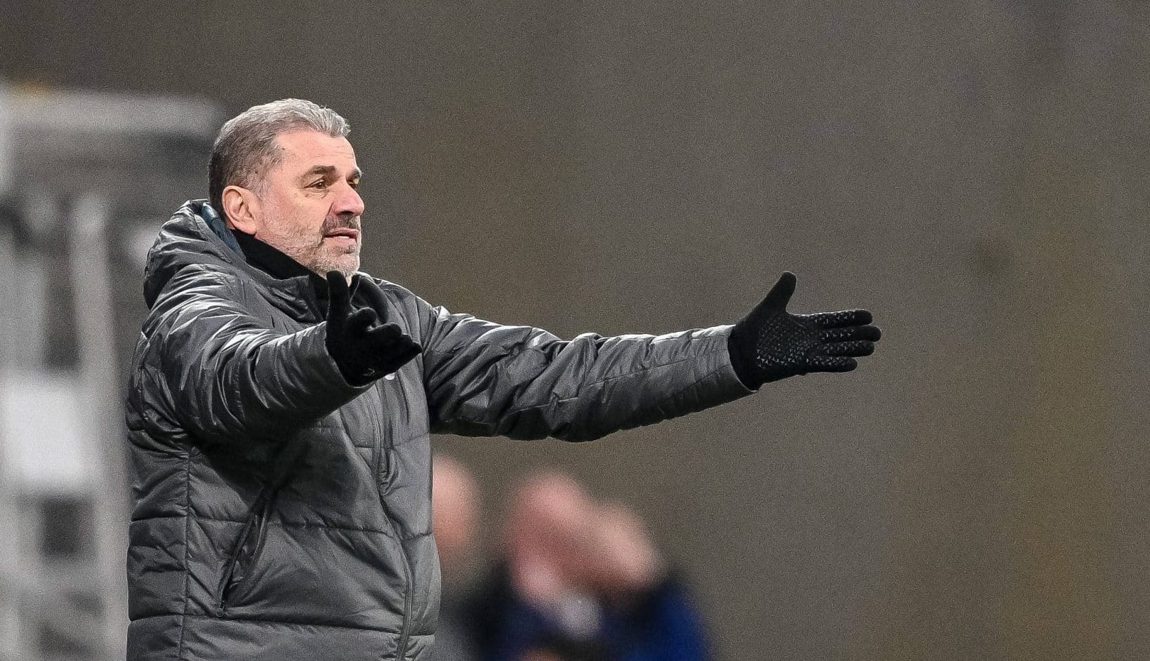 Postecoglou pede por refor&ccedil;os. Enquanto isso, Tottenham segue perdendo na Premier League