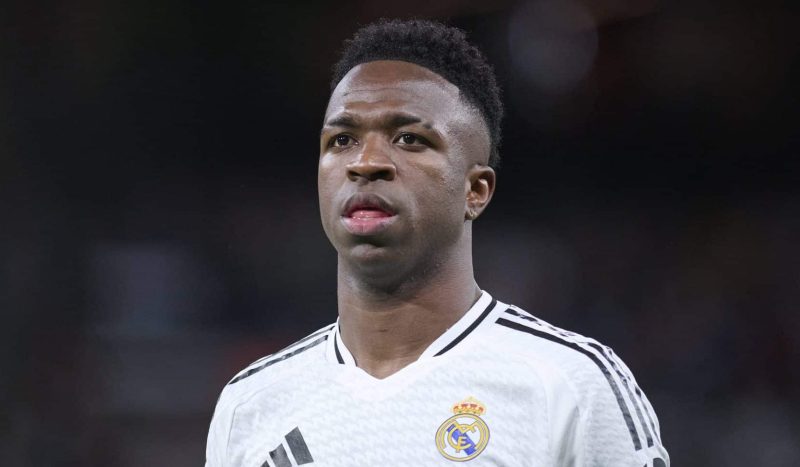 Vinicius Junior afasta interesse saudita e revela conselho decisivo de Ronaldo Fenômeno