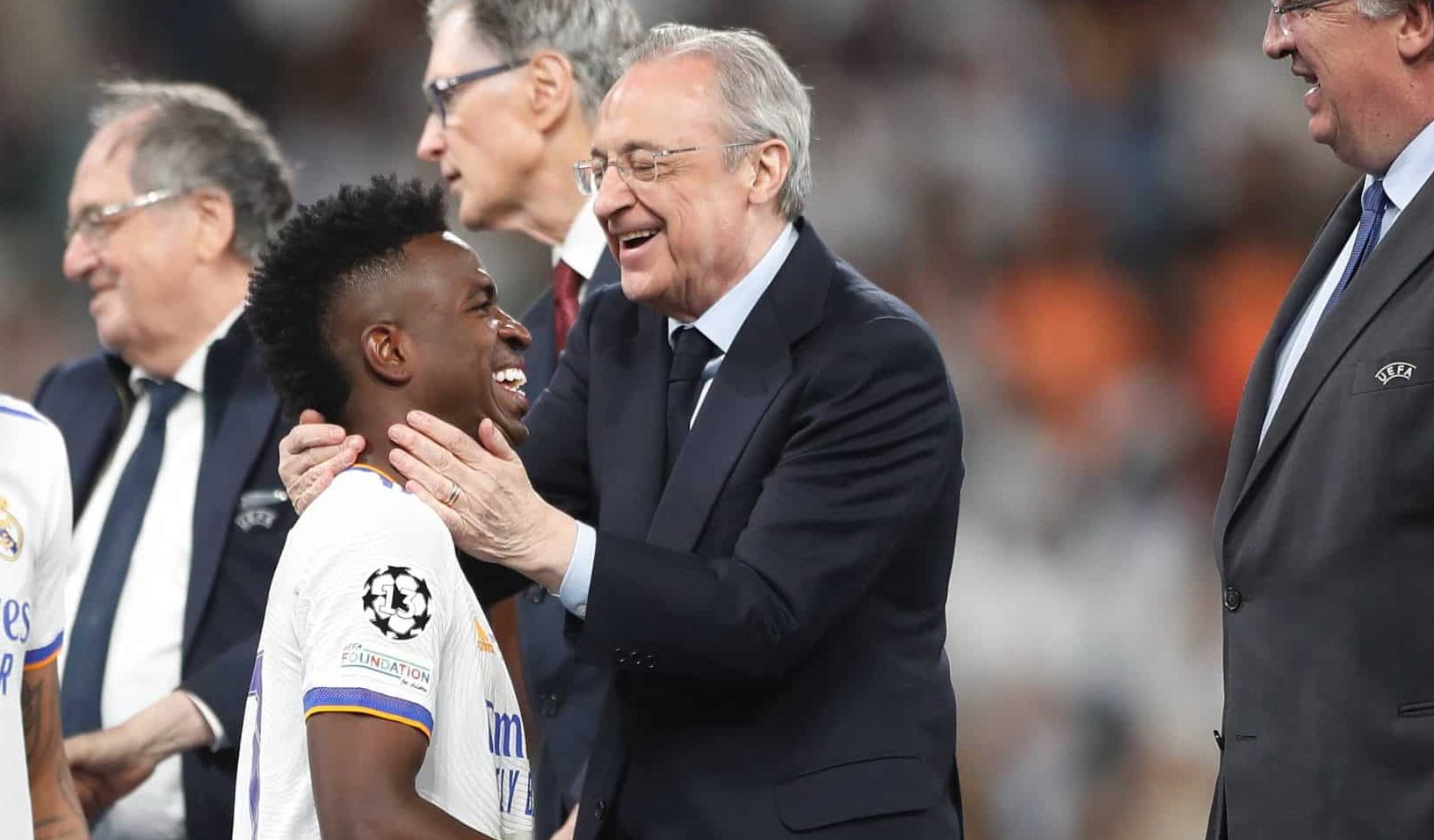 Vinicius Junior agradeceu a todo apoio e confian&ccedil;a que recebeu do presidente do Real Madrid, Florentino P&eacute;rez