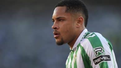 Vitor Roque perde gol no fim e outro brasileiro rouba a cena em derrota do Betis